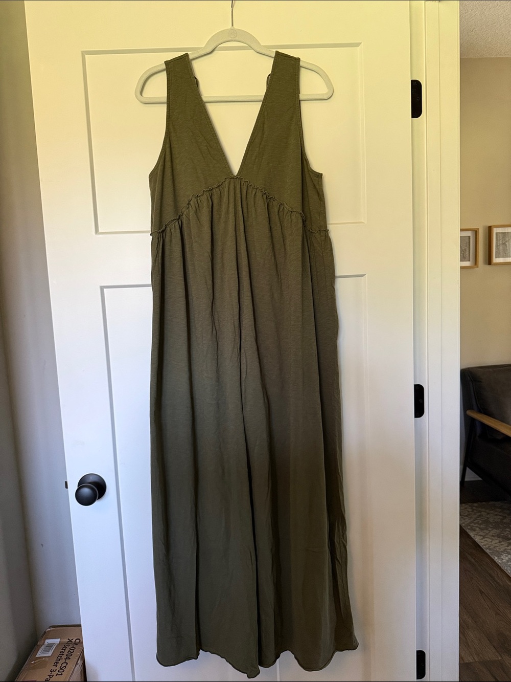 American Eagle Outfitters Olive Green V‑Neck Jumpsuit